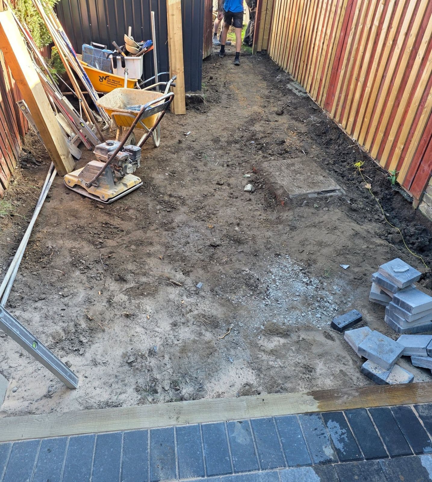 Granite sett garden and path in Killingworth, photo 5 of 12