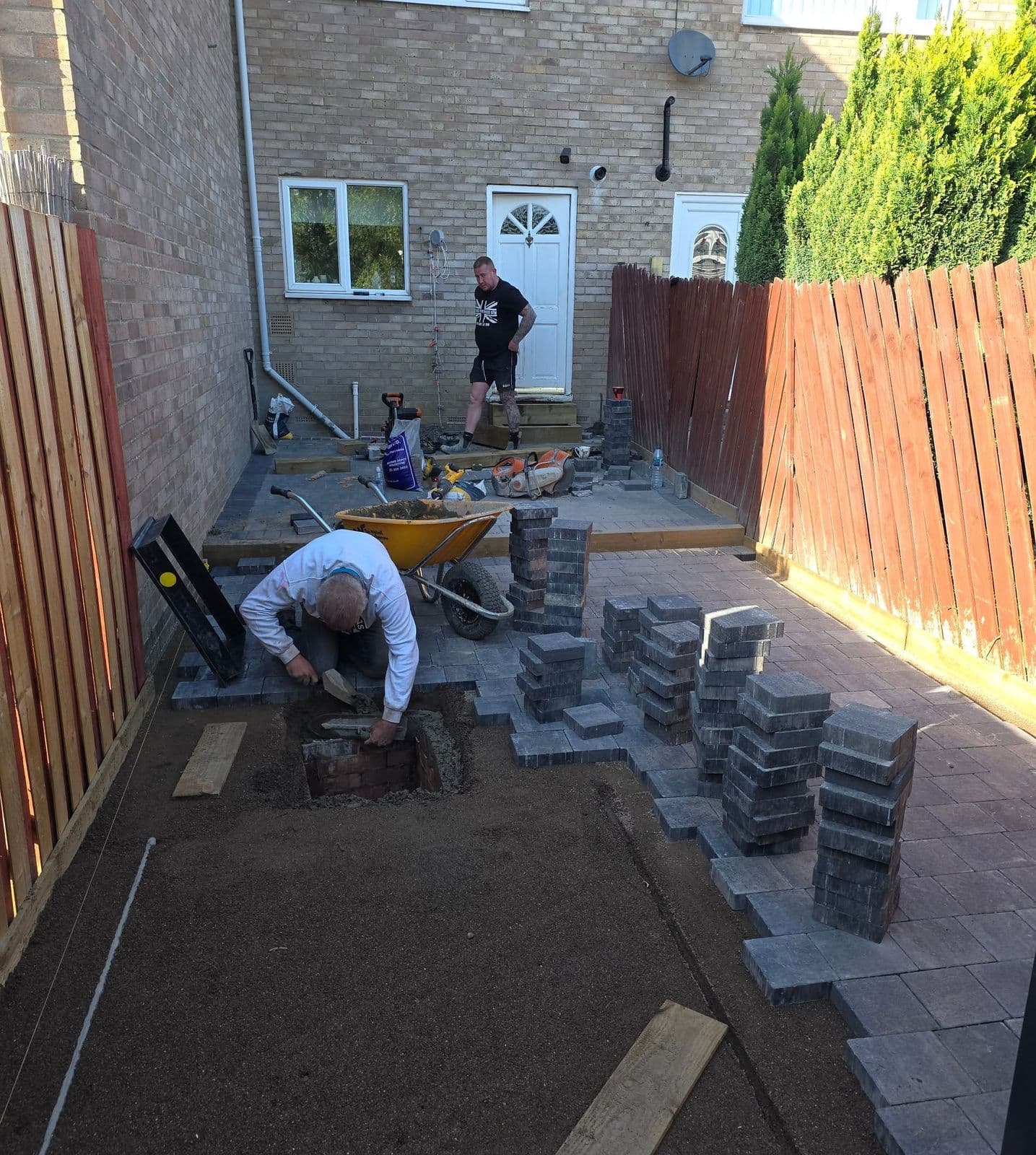 Granite sett garden and path in Killingworth, photo 6 of 12