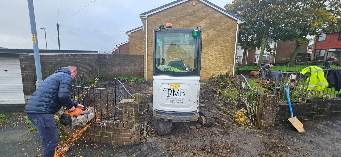 Natural grey block paving driveway, photo 18 of 22