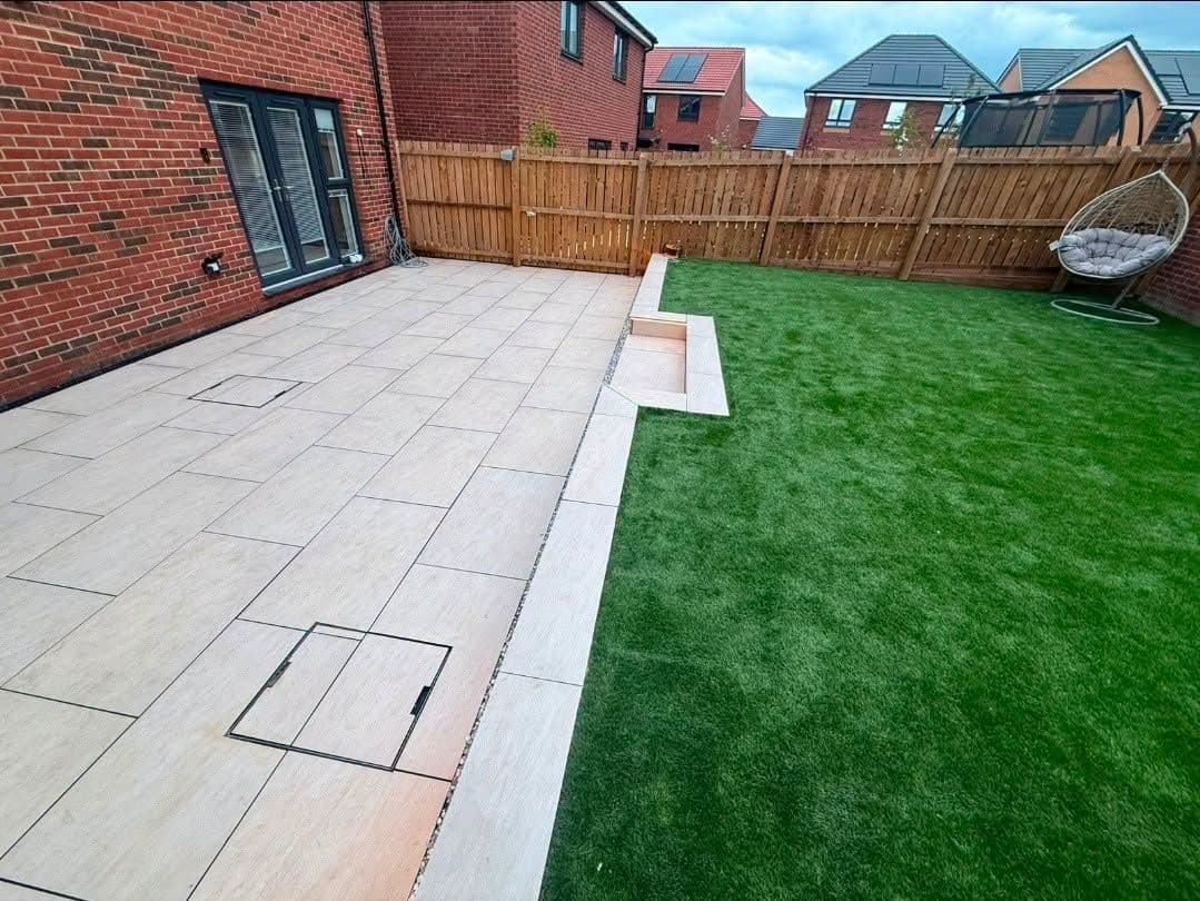 Porcelain, artificial grass and strip lighting in Sunderland, photo 4 of 10