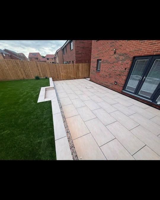 Porcelain, artificial grass and strip lighting in Sunderland, photo 6 of 10