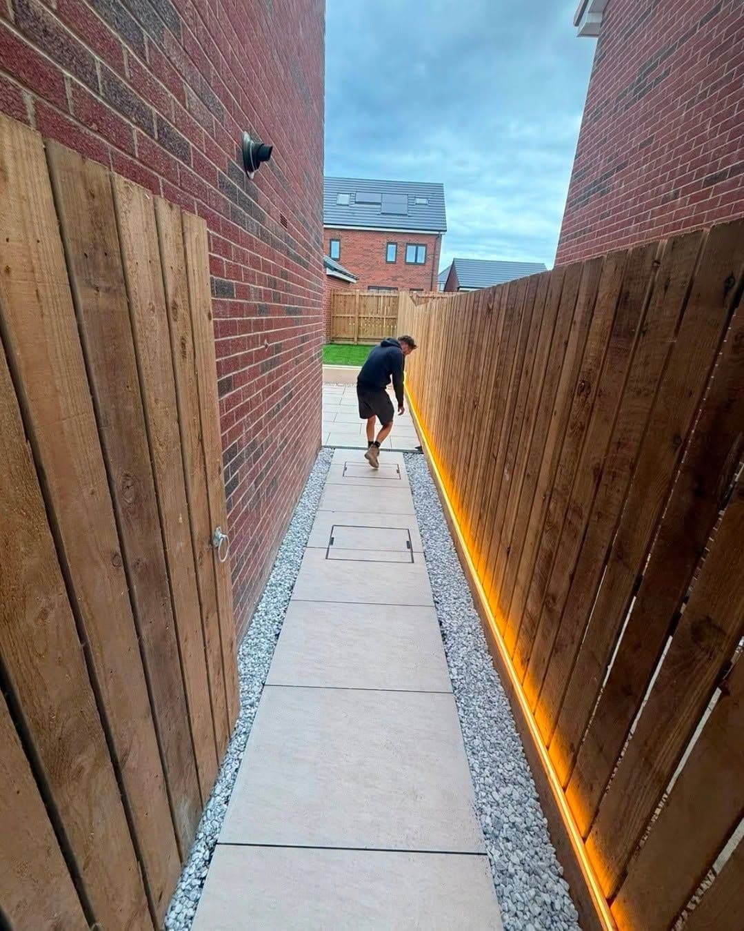 Porcelain, artificial grass and strip lighting in Sunderland, photo 7 of 10